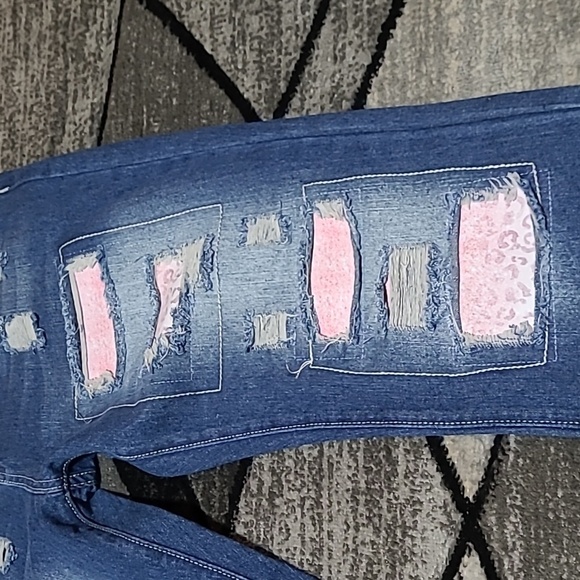 WOMEN'S PATCHED OMBRE PINK LEOPARD PRINT DISTRESSED HIGH-WAISTED DENIM JEAN XL - Picture 4 of 15
